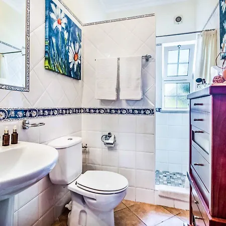 Vivienda Rafael Hotel *
