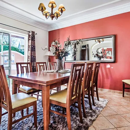 Hotel Vivienda Rafael *