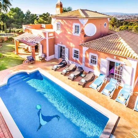 Vivienda Rafael 호텔 *